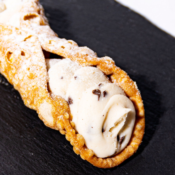 Carlino's Cannoli - Large
