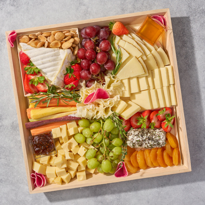 Connoisseur's Choice Cheese Tray